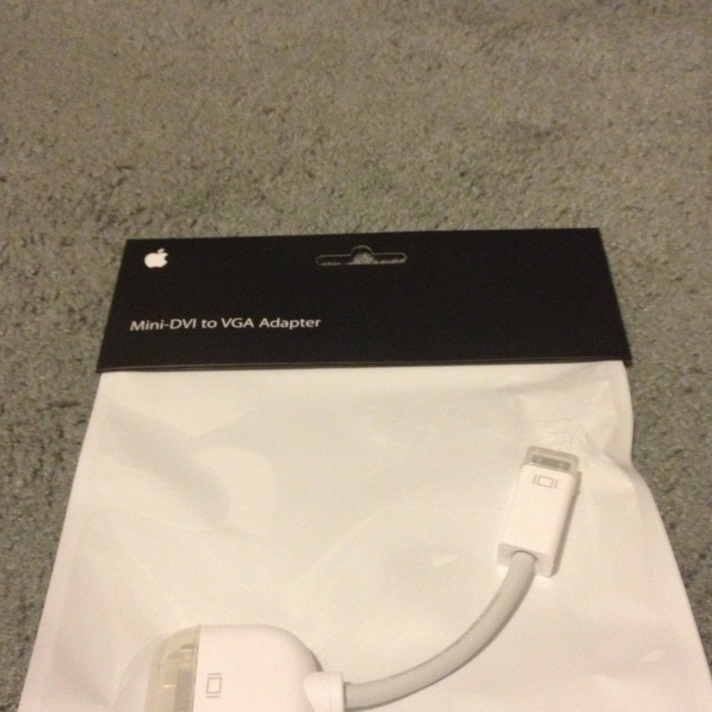 Genuine Apple Mini-DVI To VGA Adapter for Apple Mac Monitor Projector M9320G/A