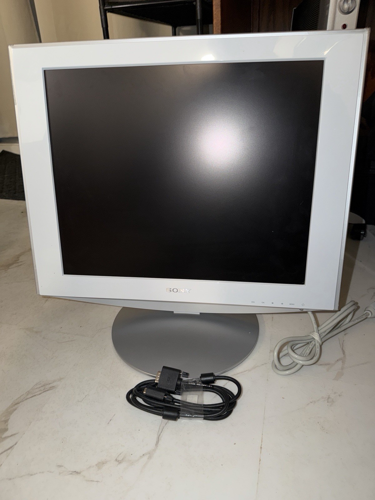Sony 19in LCD Monitor Gray VGA SDM-HS93 White