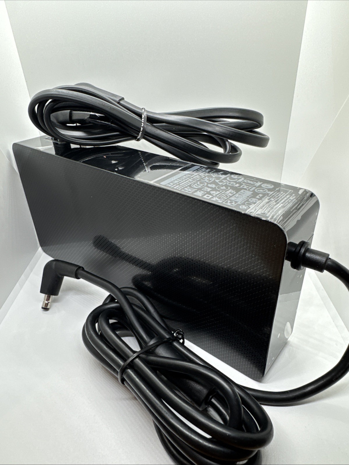 Genuine Original OEM Samsung 220W/20.0V AC Power Adapter A22020_BPN BN44-01207A