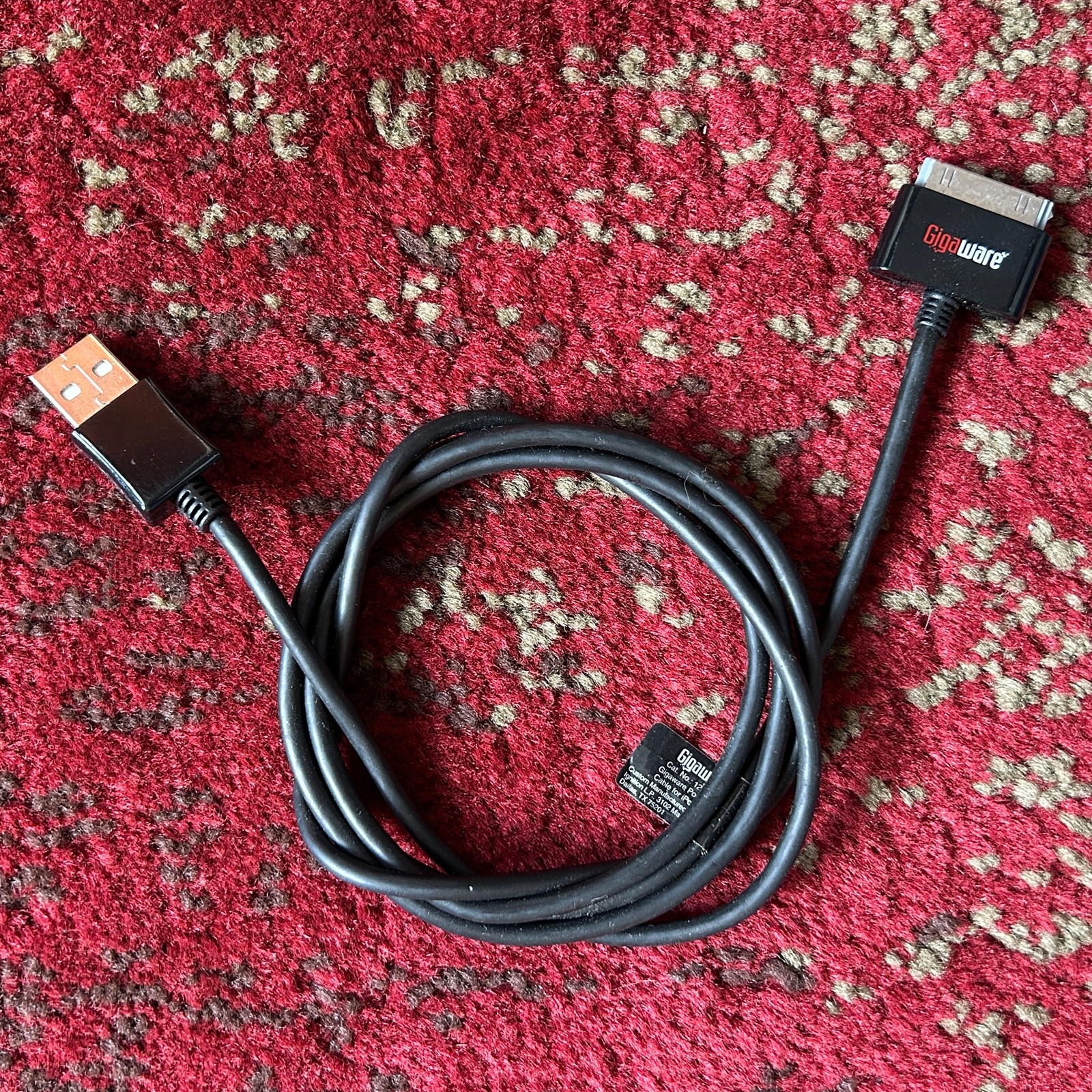 3 Foot Gigaware USB to Apple 30-pin Cable Black Sync and Charge Cat No. 12-360