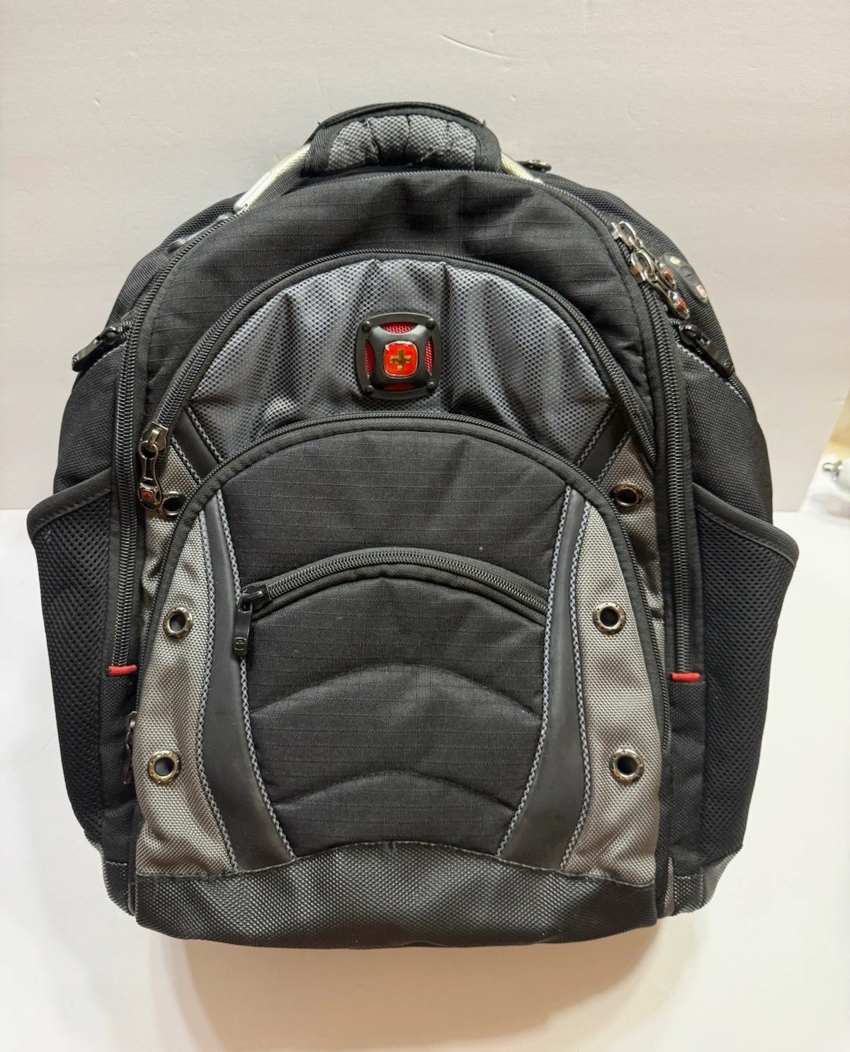 SwissGear by Wenger Padded Polyester Laptop Backpack 16in Black/Gray/Red NWT