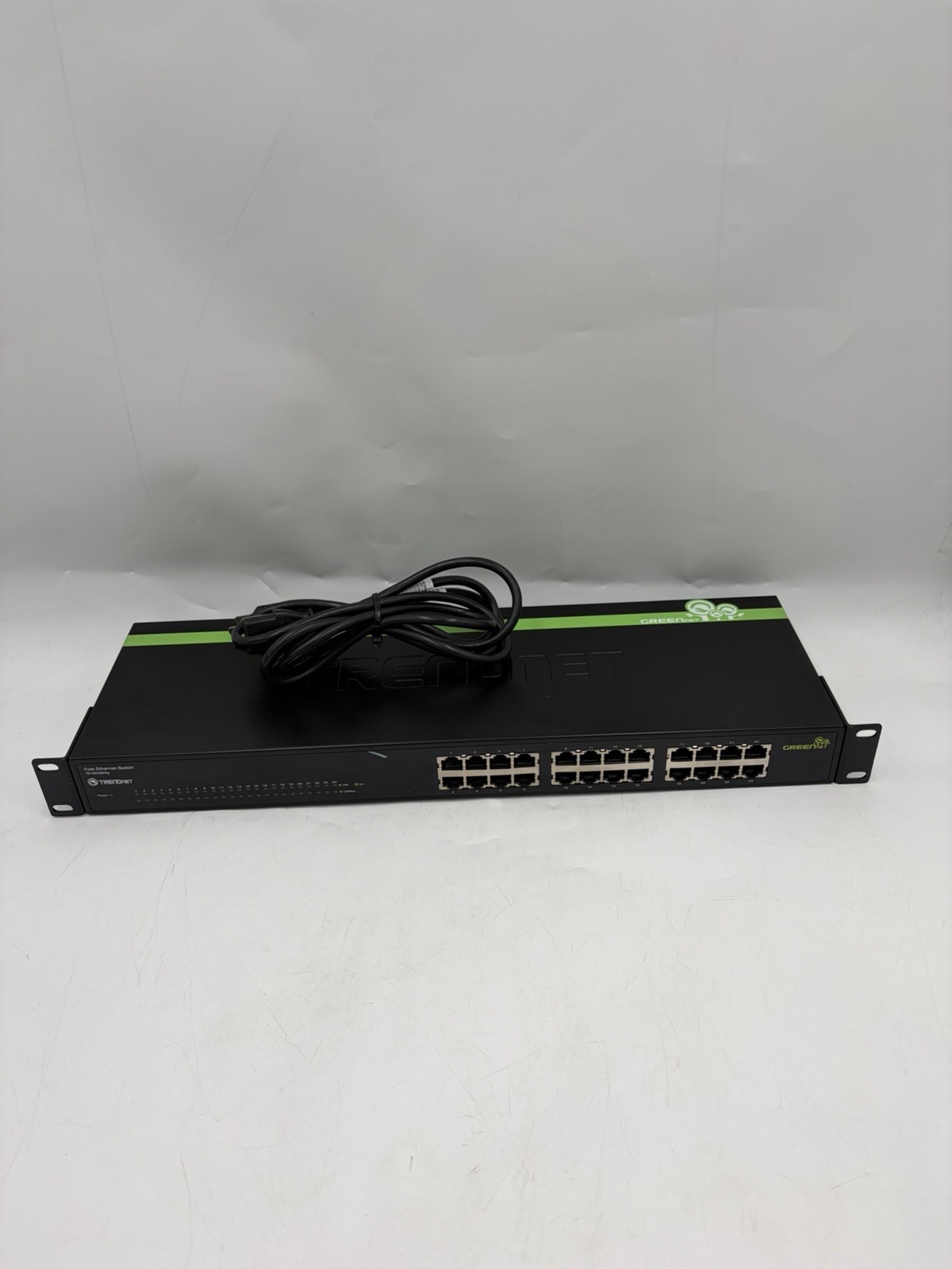 TrendNet TE100-S24g 24-Port 10/100 Mbps GREENnet Switch