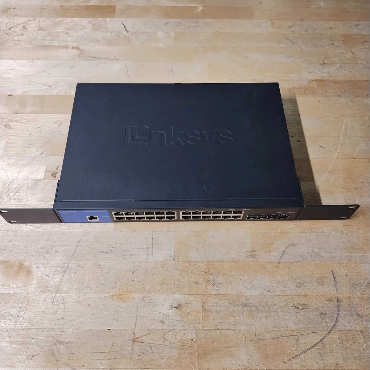 LINKSYS LGS328C 24-PORT MANAGED GIGABIT ETHERNET SWITCH 4X 10G SFP+ OPEN BOX