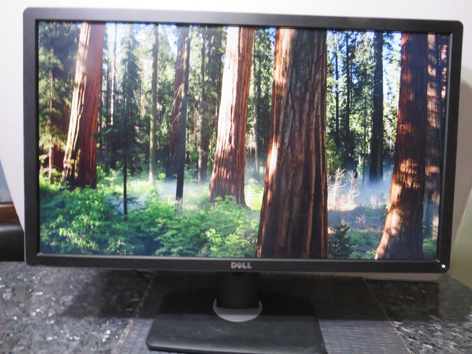 Dell 27" P2714hc  LCD Montior 1920 x 1080 with Stand