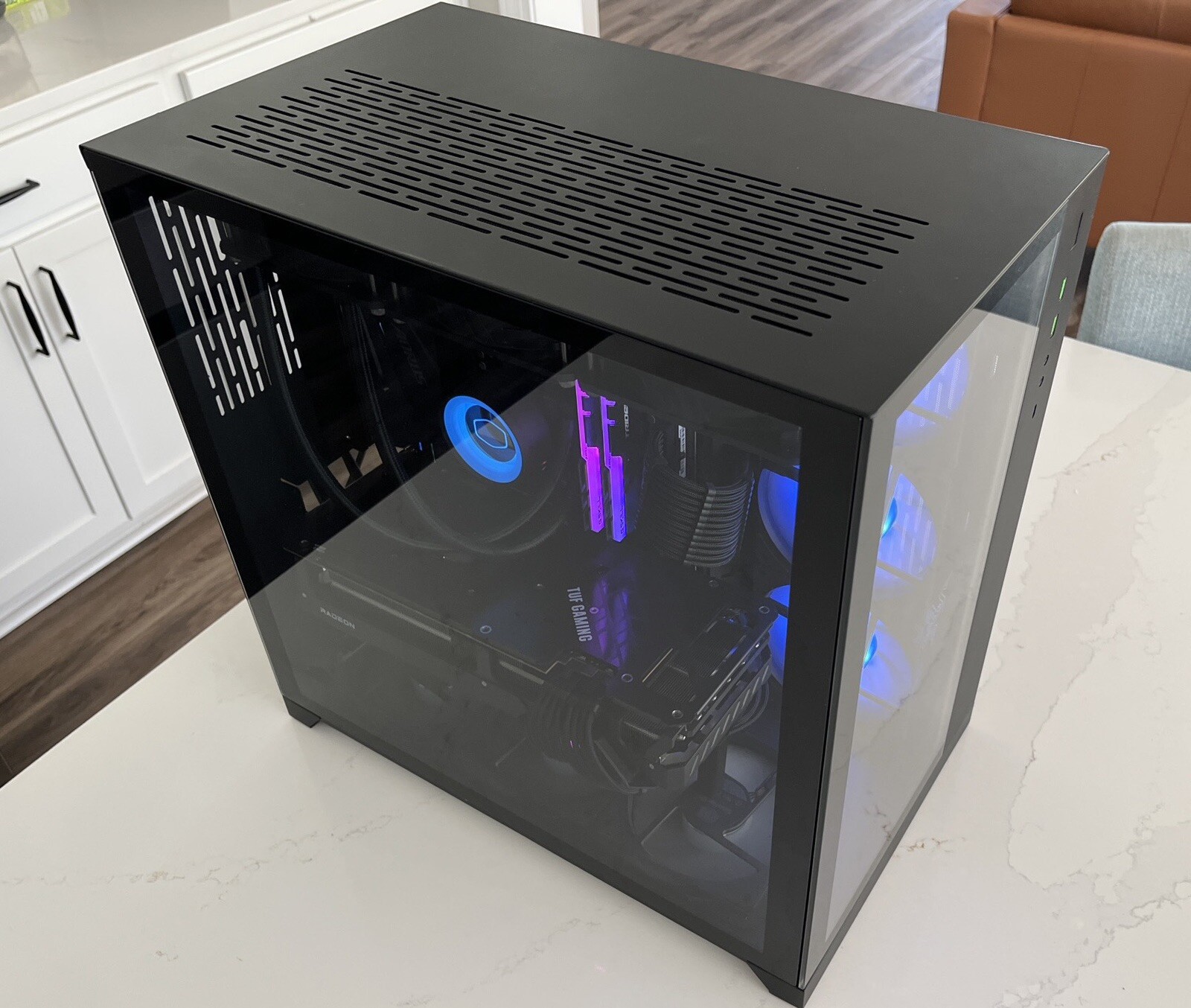 Used Custom PC R5 3600, Rx 6800, 1tb SSD, 16GBs Ram