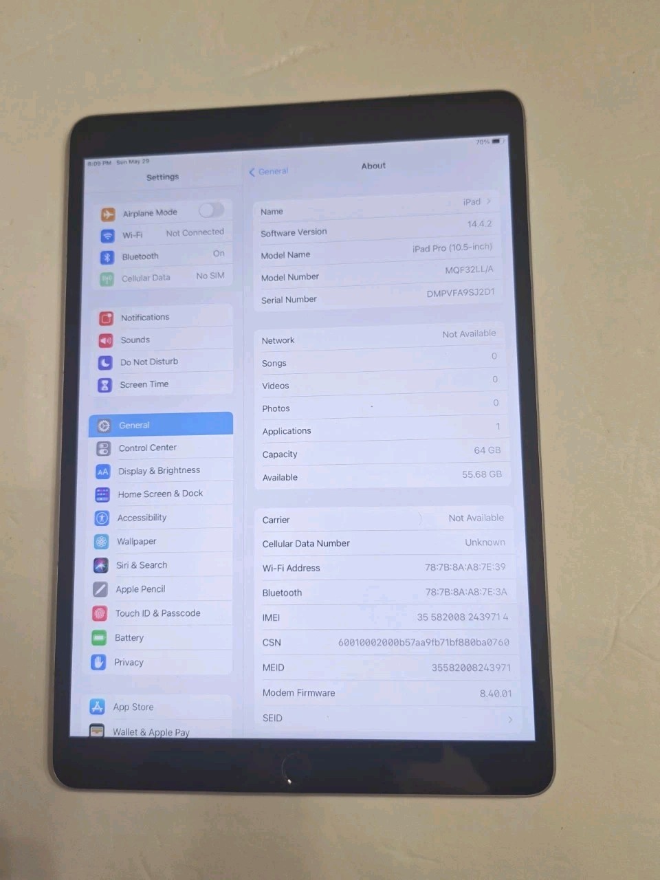APPLE IPAD PRO 10.5 64GB Wifi +4G Unlocked Minor flaw iOS 14.4.2 #i402