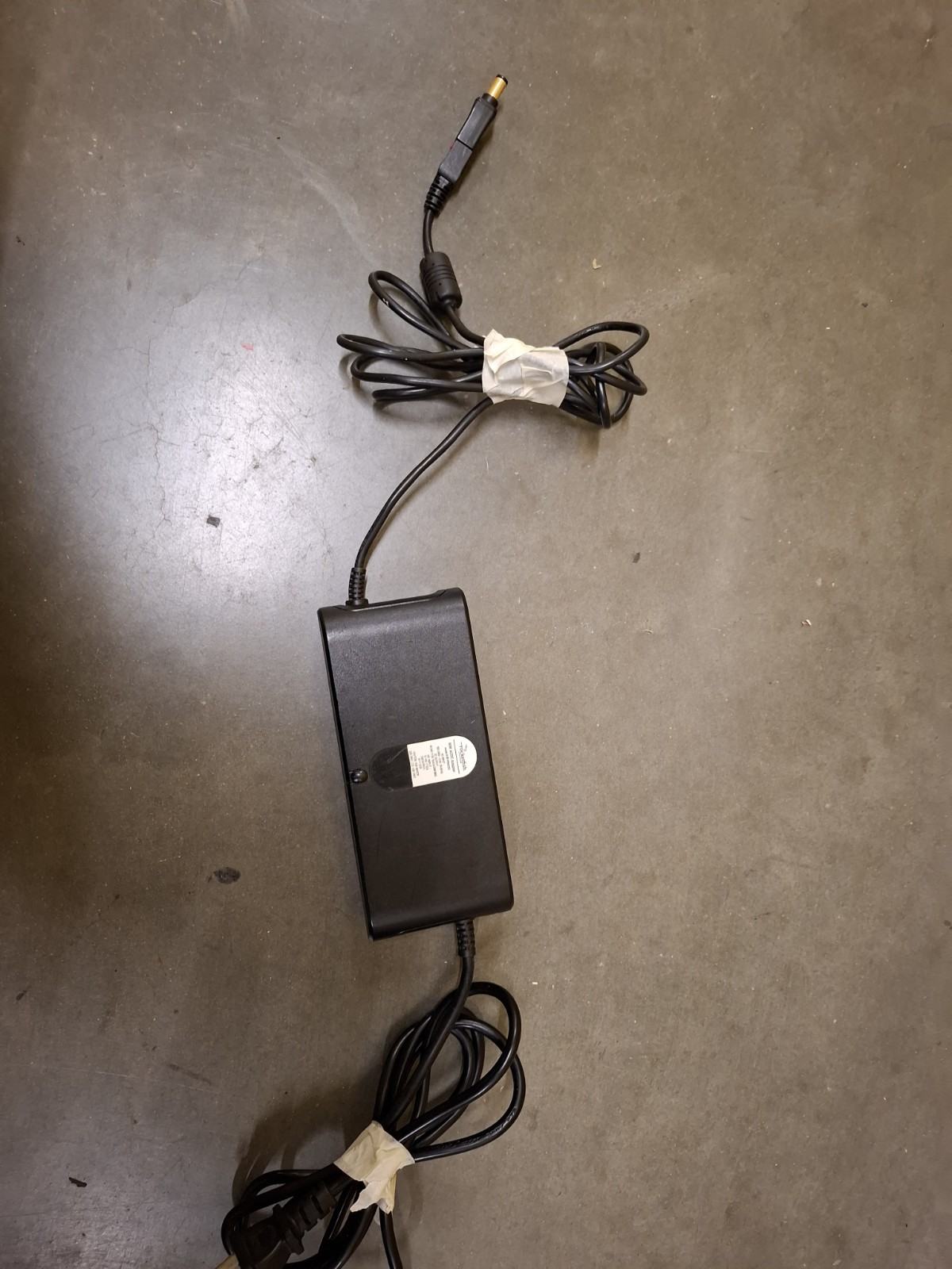Rocketfish Travel Laptop Power Adapter AC/DC RF-PRACDC (Open Box)