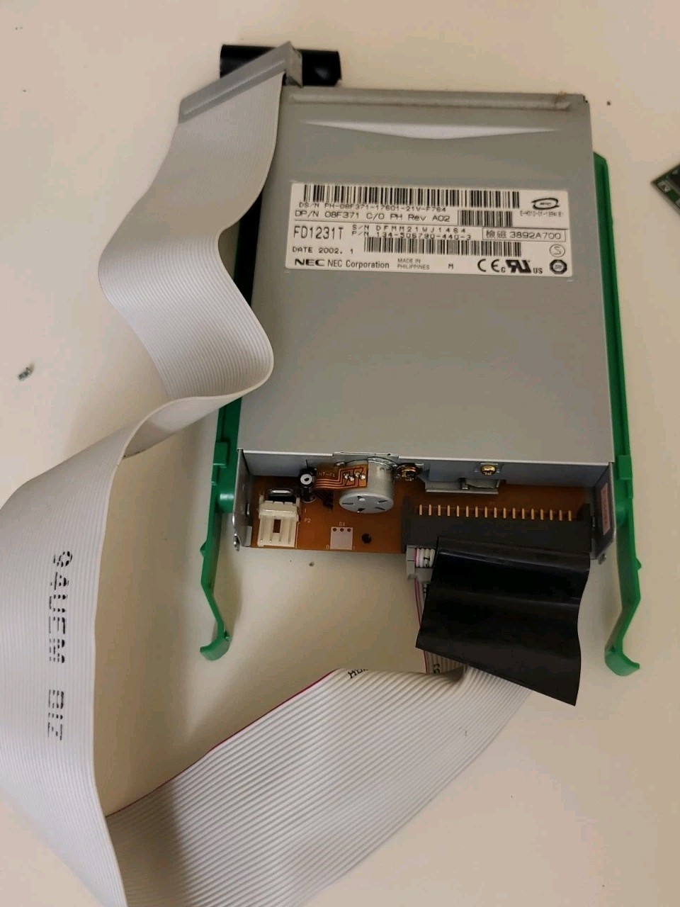 NEC FD1231T PN 134-506790-430-3 1.44MB 3.5" Floppy Drive + Cable DP/N 08F371