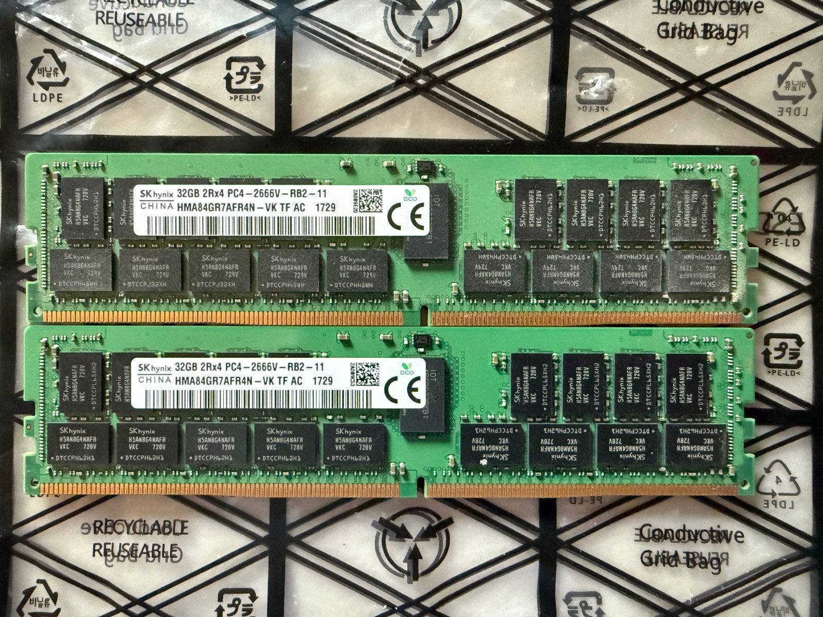 SK Hynix 2x32GB (64GB) DDR4-2666 ECC RDIMM 2Rx4 PC4-21300R HMA84GR7AFR4N-VK RAM