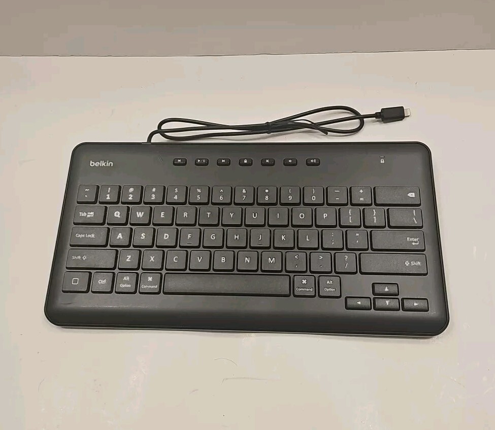 Belkin B2B124 Black Wired Keyboard for iPad/iPhone with Lightning Connector