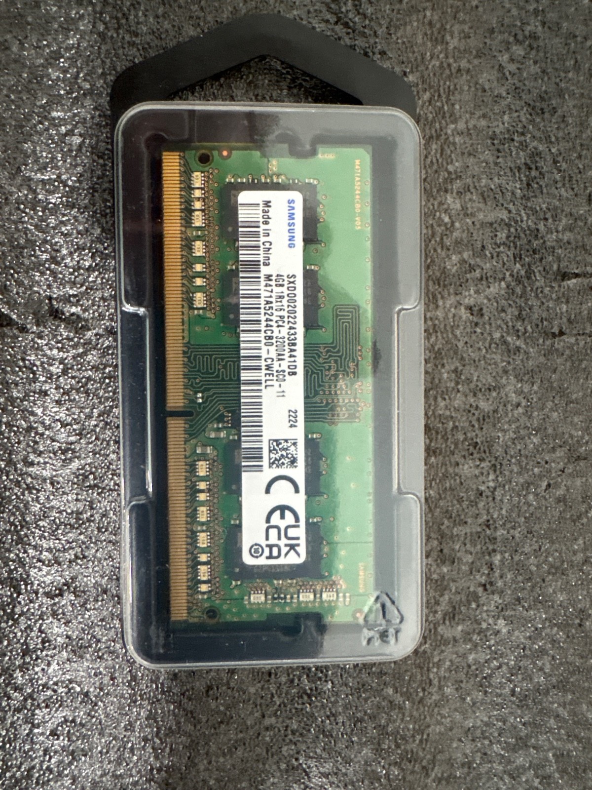 Samsung 4GB PC4-25600 DDR4-3200 Memory - M471A5244CB0-CWE