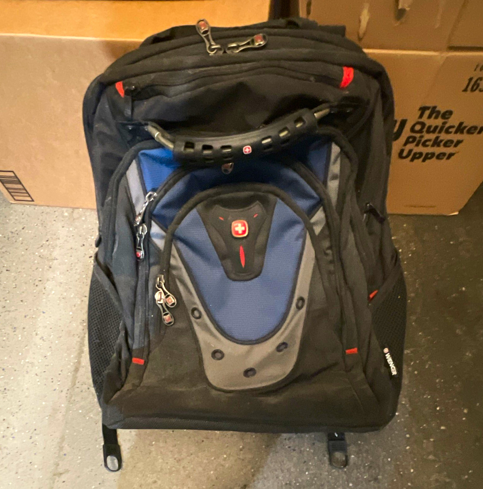 Wenger 16 in Laptop Backpack Padded Nylon Solid Black/Blue/Gray
