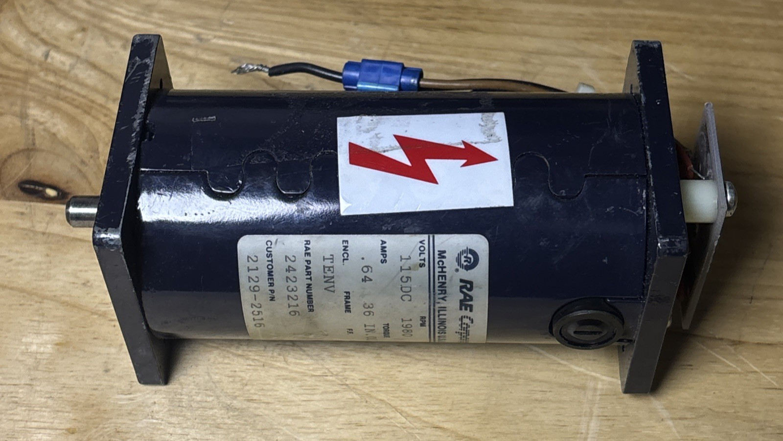 RAE CORPORATION ELECTRIC MOTOR 2423216 2129-2516 1980PRM .64 AMPS 115DC 21292516