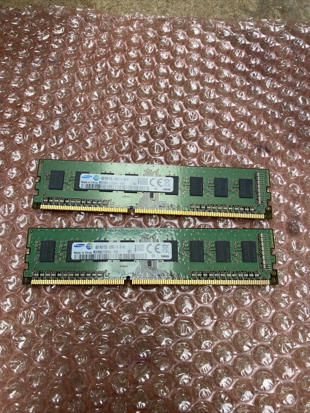 Samsung 8GB (2x 4GB) M378B5173EB0-YK0 PC3L-12800U DDR3-1600MHz Memory