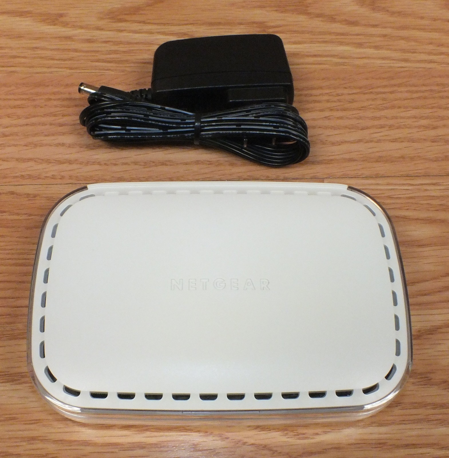 Genuine Netgear (RP614) Cable / DSL Web Safe Wireless Router with 4 Ports READ