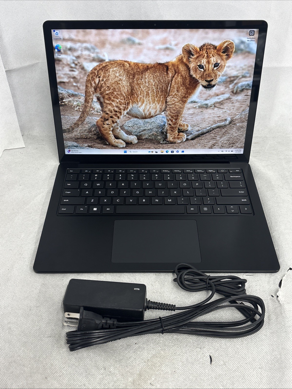 Microsoft Surface Laptop 5 13.5'' (512GB, Intel Core i7 12th, 16GB RAM) - Black