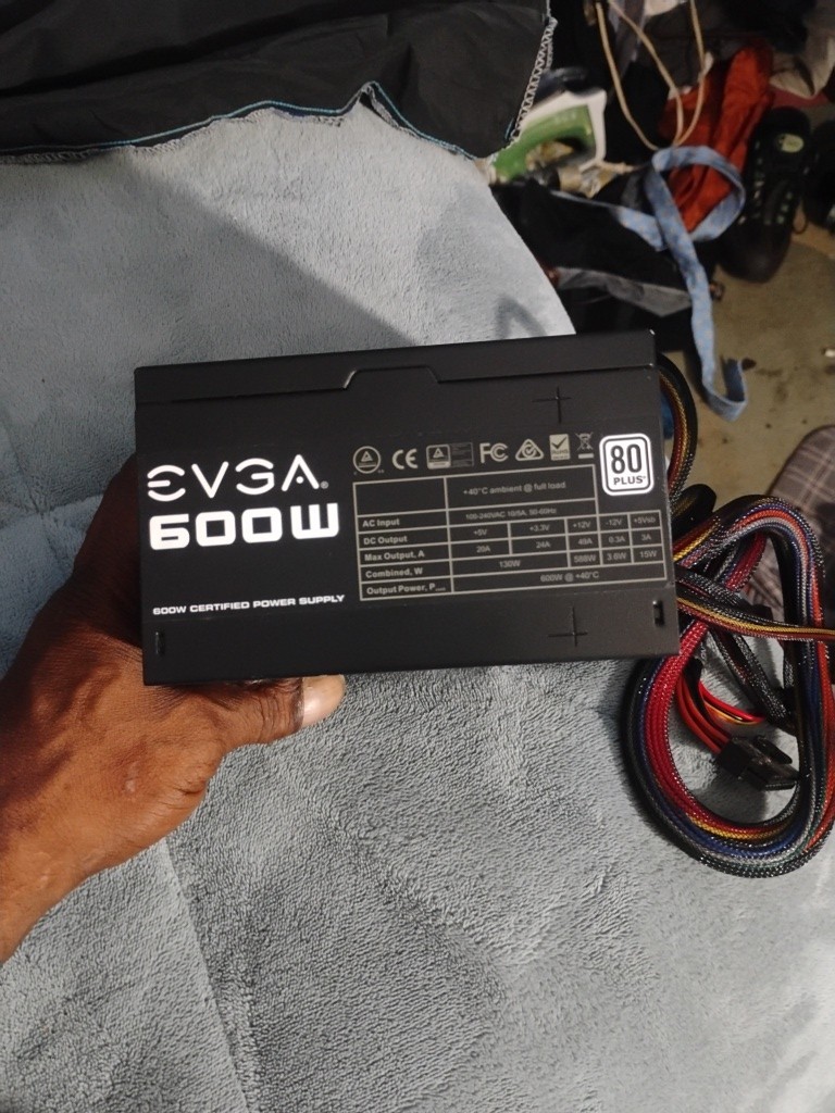 EVGA 600 W1 80+ WHITE 600W Power Supply - 100W10600K1