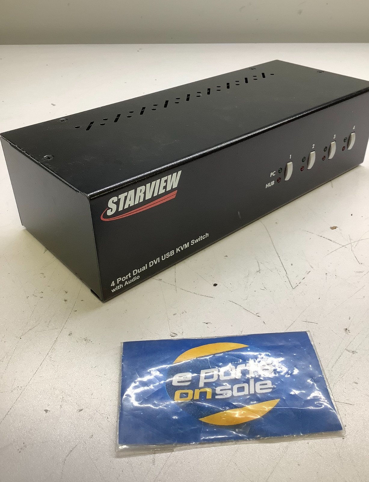 StarTech StarView SV431DD2DUA 4-Port Dual DVI USB KVM Switch with Audio, RD-U4D