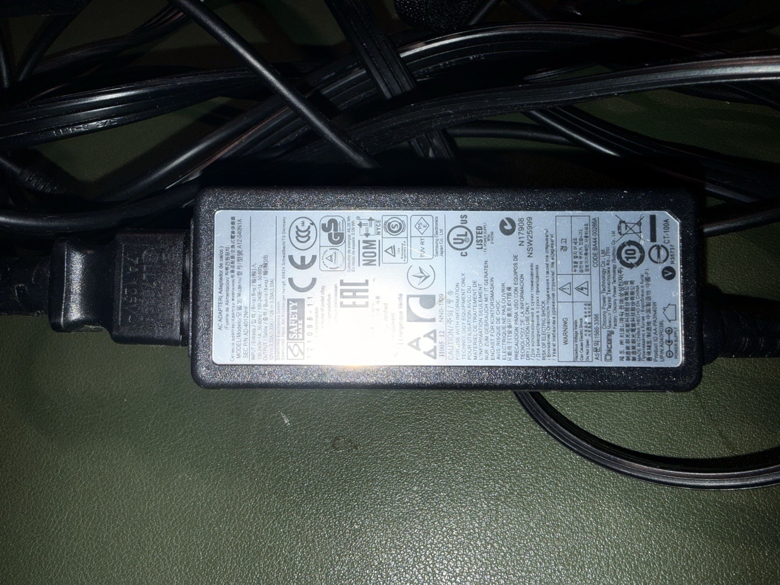 Genuine Samsung AC Adapter A12-040N1A 12V 3.33A Laptop Charger AD-4012NHF Read**