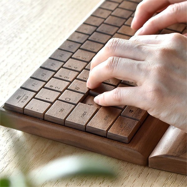 Hacoa Wooden keyboard made of natural wood "Full Ki-Board Wireless" walnut Japan