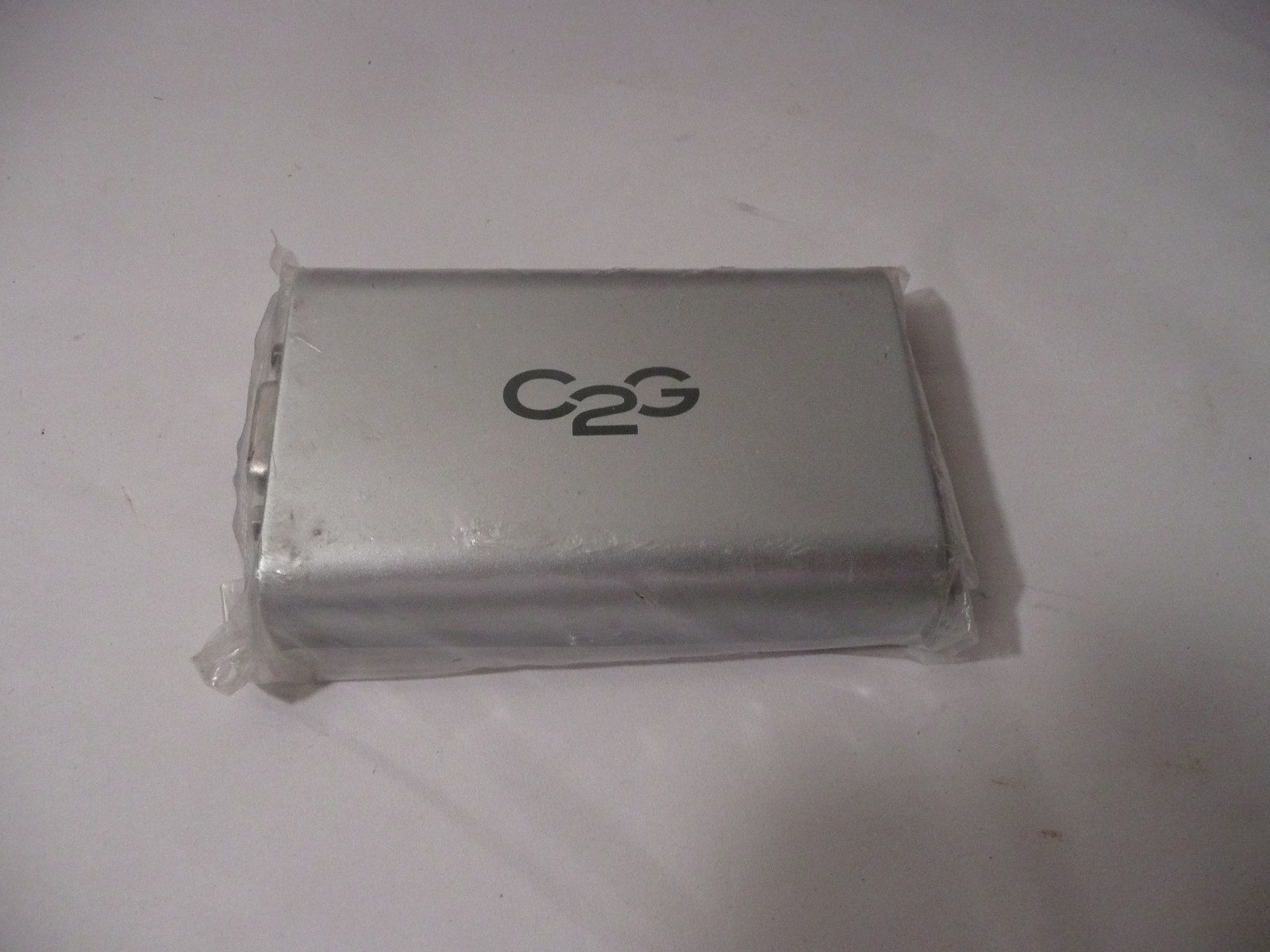 NEW C2G/ CABLES TO GO 30545 USB TO VGA ADAPTER UP TO 1080P