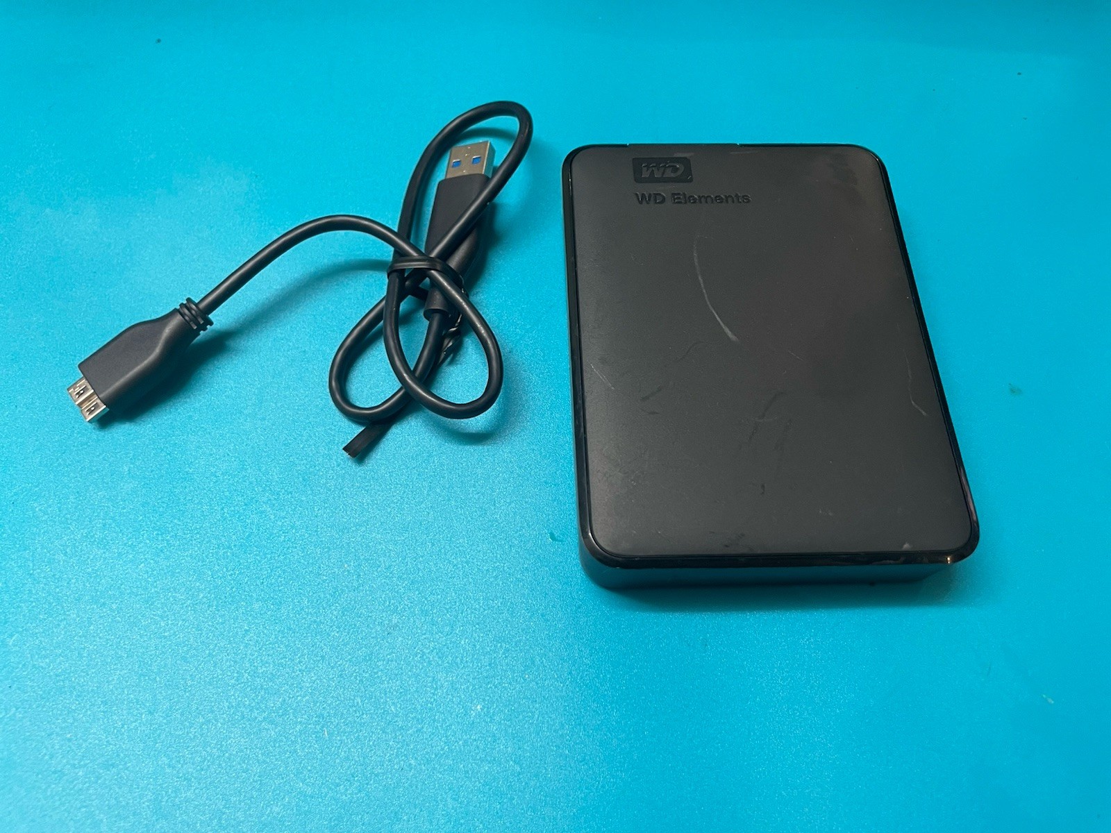 Western Digital WD 5TB Elements Portable External Hard Drive WDBU6Y0050BBK-EA