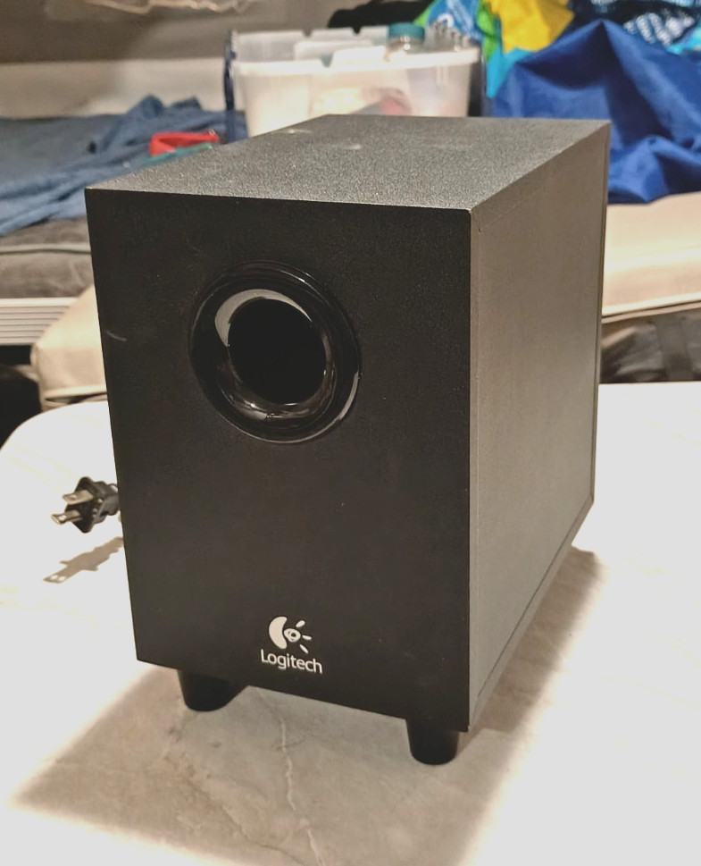 Sub Woofer only from Logitech Speaker System Z323. Tested and Works