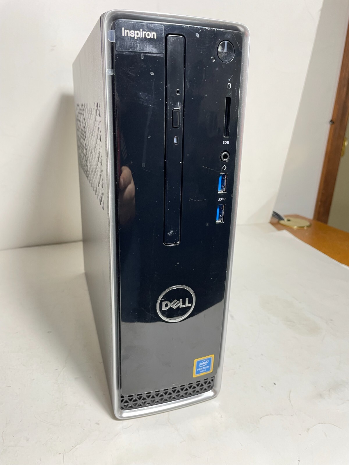 Dell Inspiron 3471, Intel Pentium Gold G5420 @ 3.80GHz, 4GB RAM, 256GB SSD, DVD