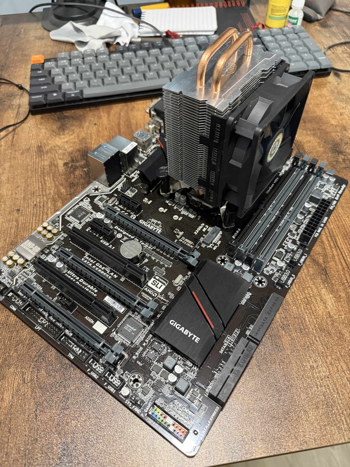 GIGABYTE Motherboard, INTEL CPU, COOLER Combo 