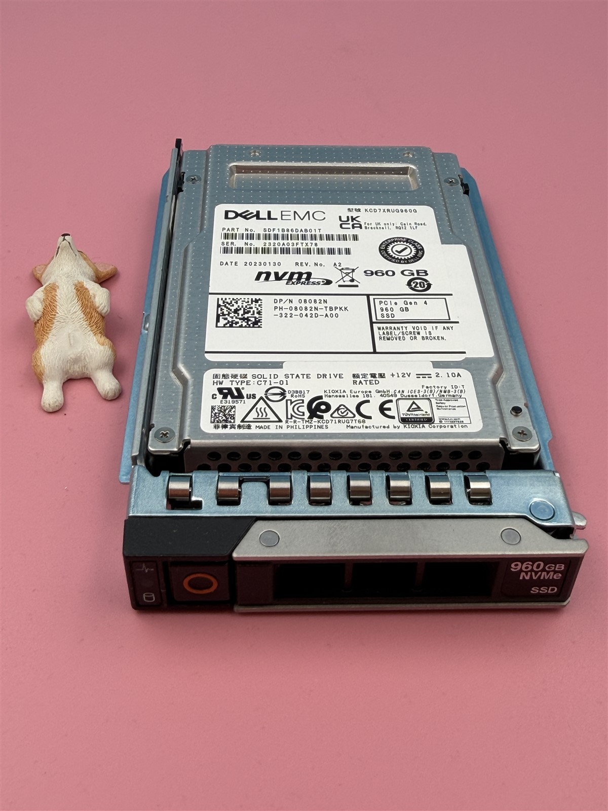 Dell 960GB PCIe Gen4 NVMe 2.5" SSD 8082N KCD7XRUG960G w/ 14G Tray R640 R740