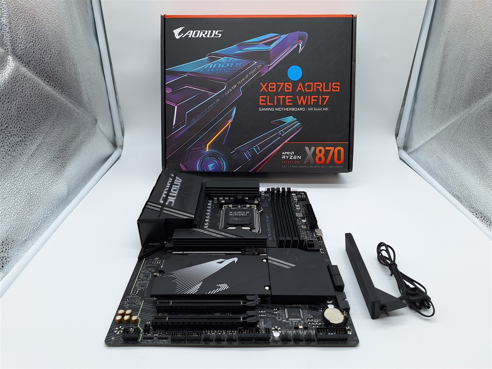 GIGABYTE X870 AORUS Elite WIFI7 AMD AM5 Motherboard, ATX, DDR5, 4X M.2, USB4