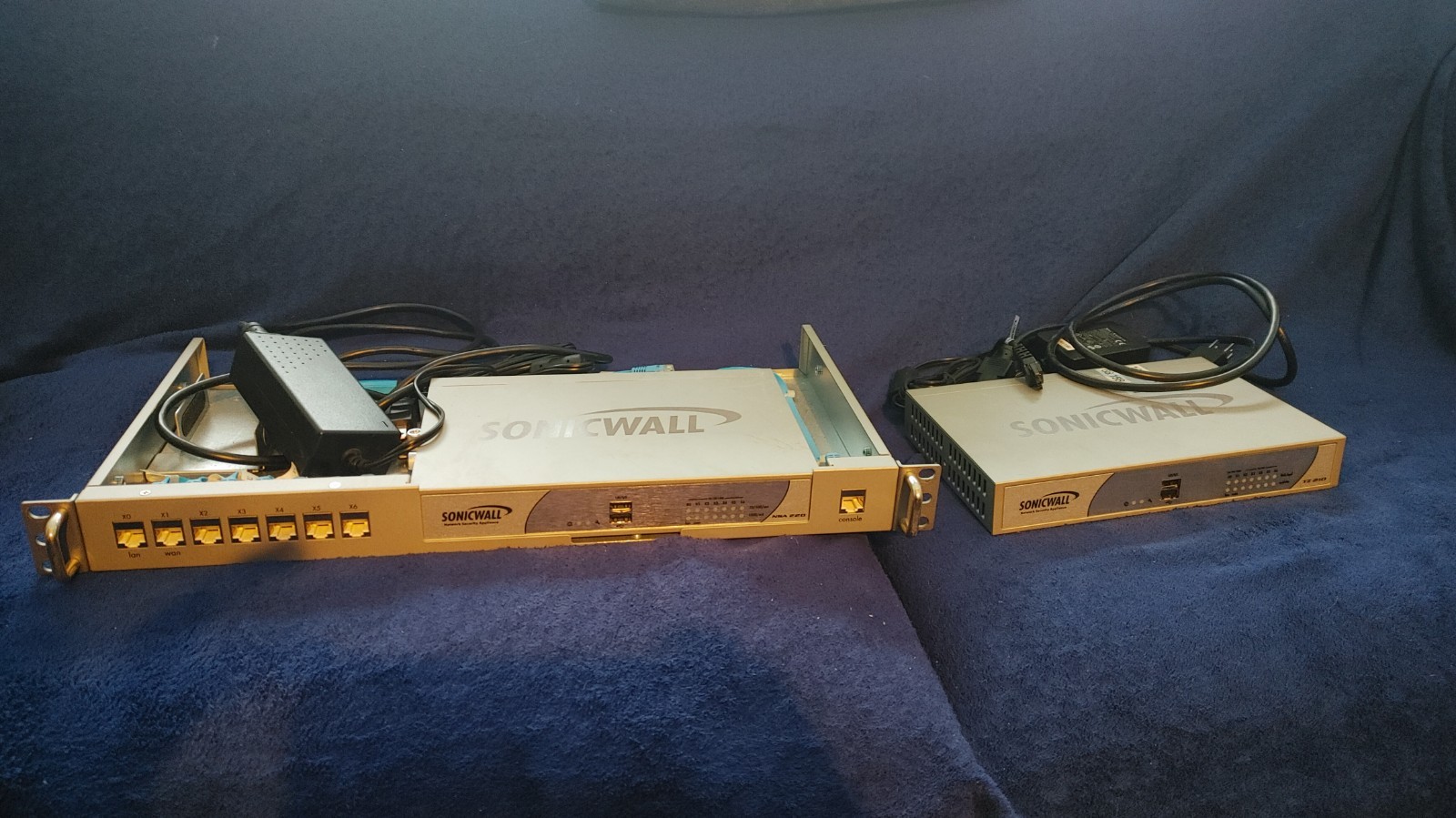 2 X SonicWall NSA 220 & TZ 210 Network Security Firewall w/ PSU Rackmount