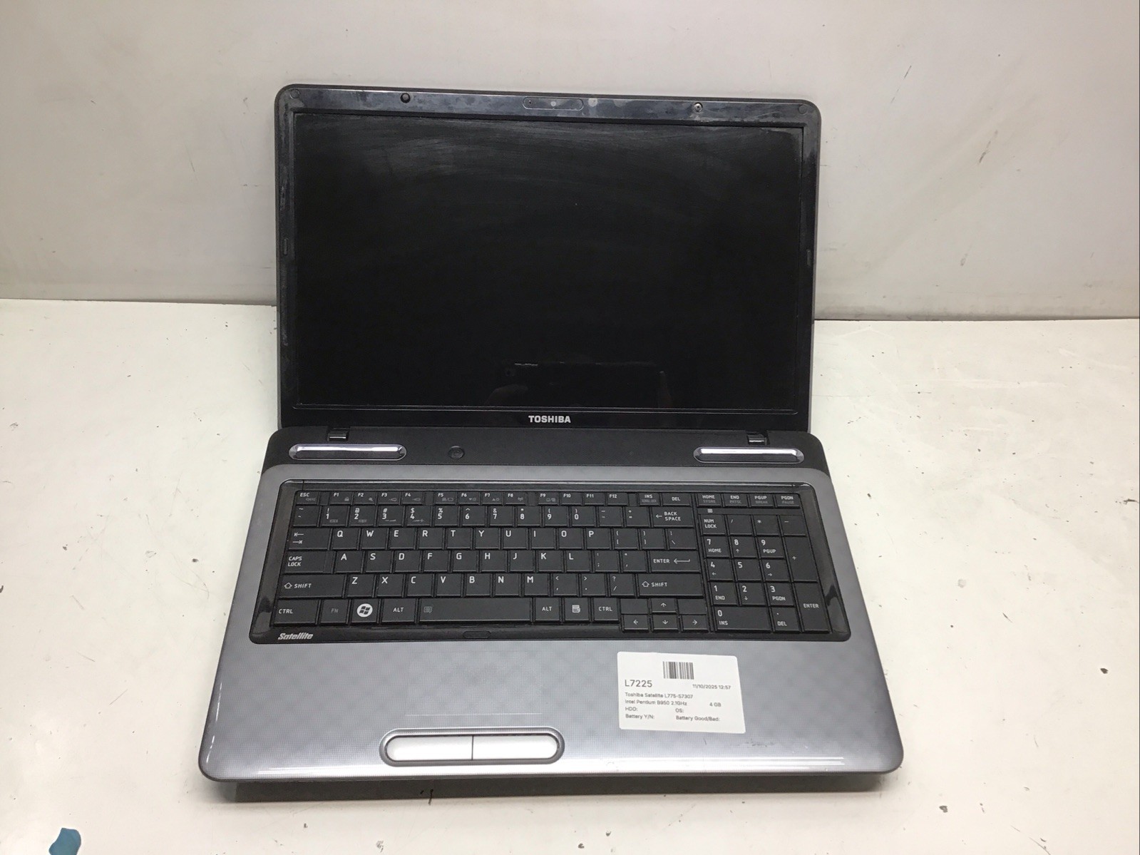 Toshiba Satellite L775-S7307 Intel Pentium B950 2.1GHz 4 GB NO HDD