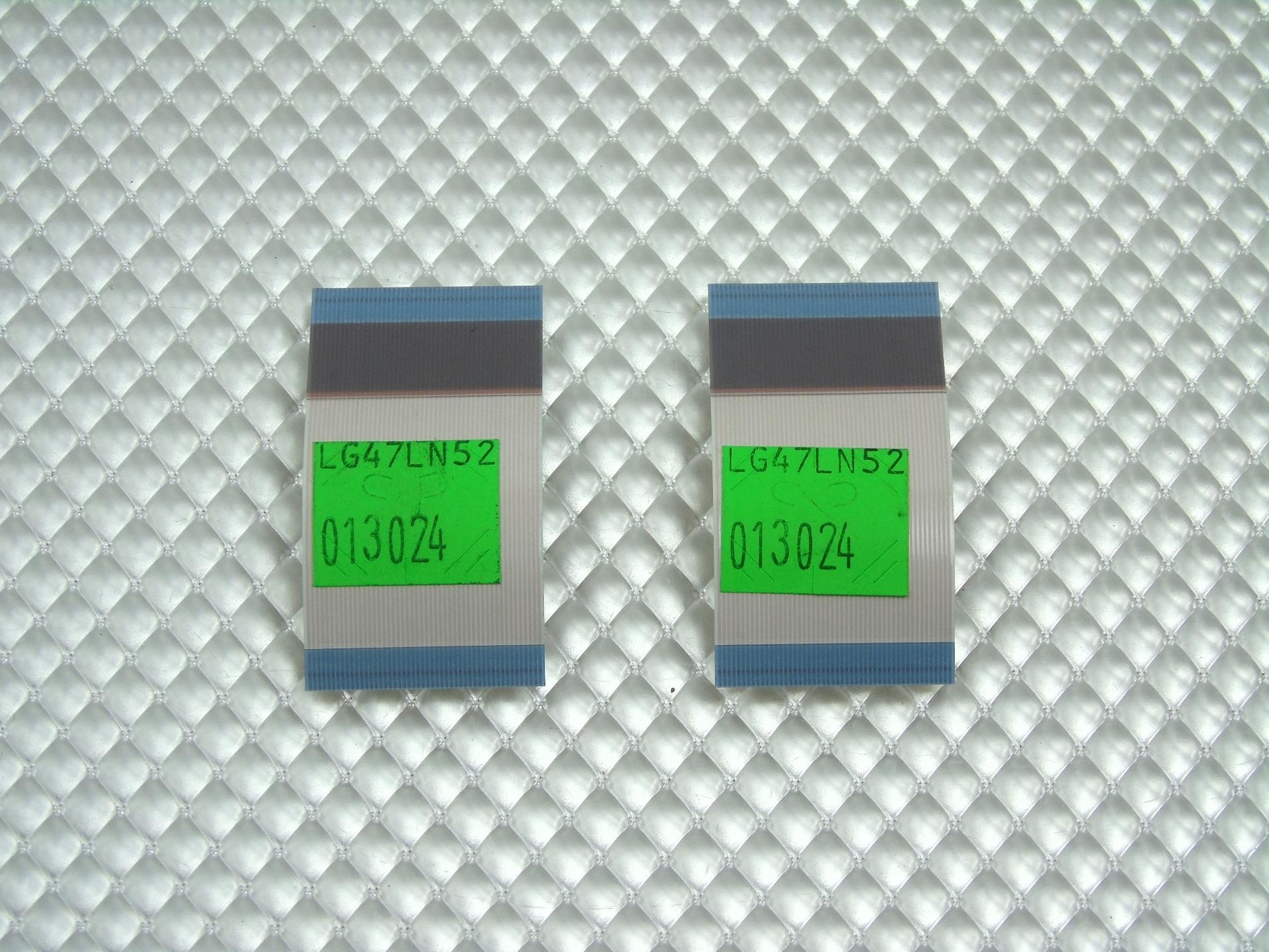 LG 47LN5200-UB.AUSYLJR  47" 1080p LED TV T-CON  Board Flex Ribbon Cable (Qty 2)