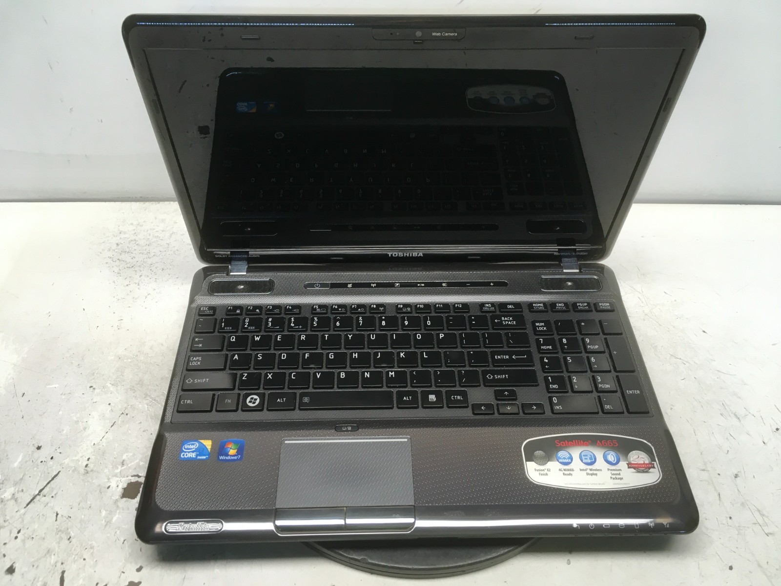 Toshiba Satellite A665-S6086 Intel i3-M370 2.4GHz 4 GB NO HDD No Batt
