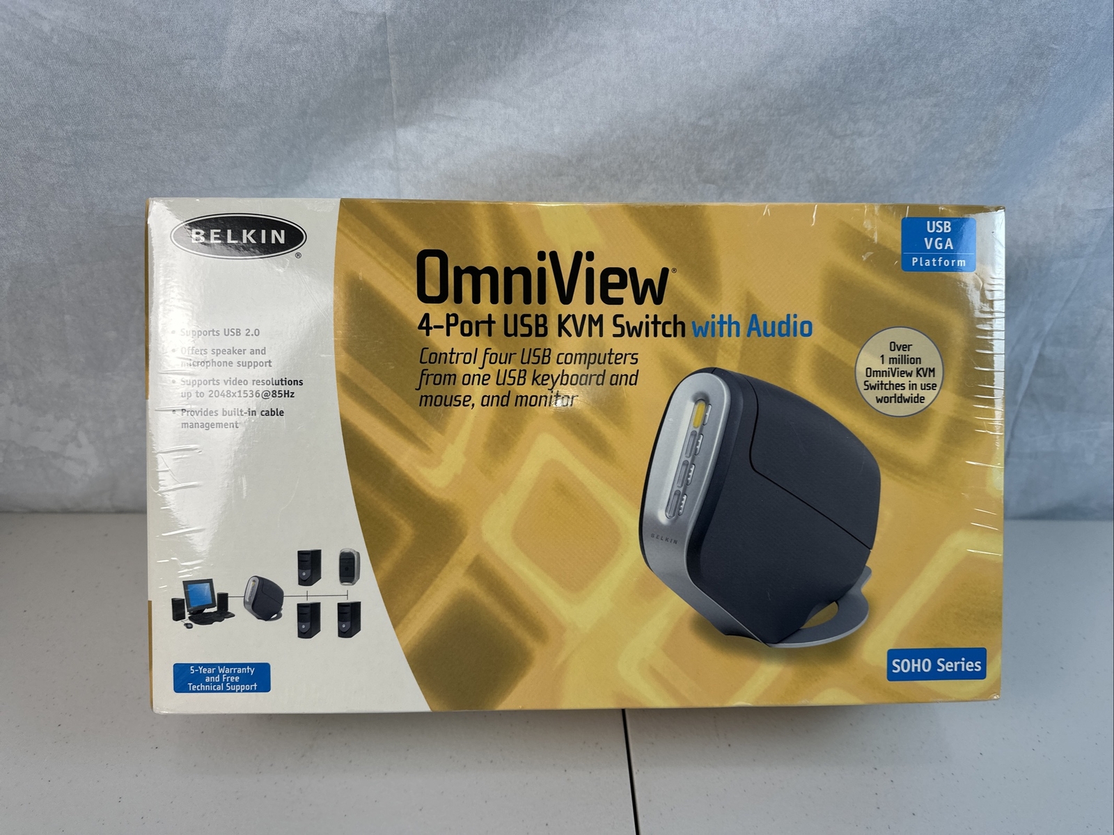 Belkin  OmniView SOHO Series (F1DS104U) 4-Ports External KVM switch USB