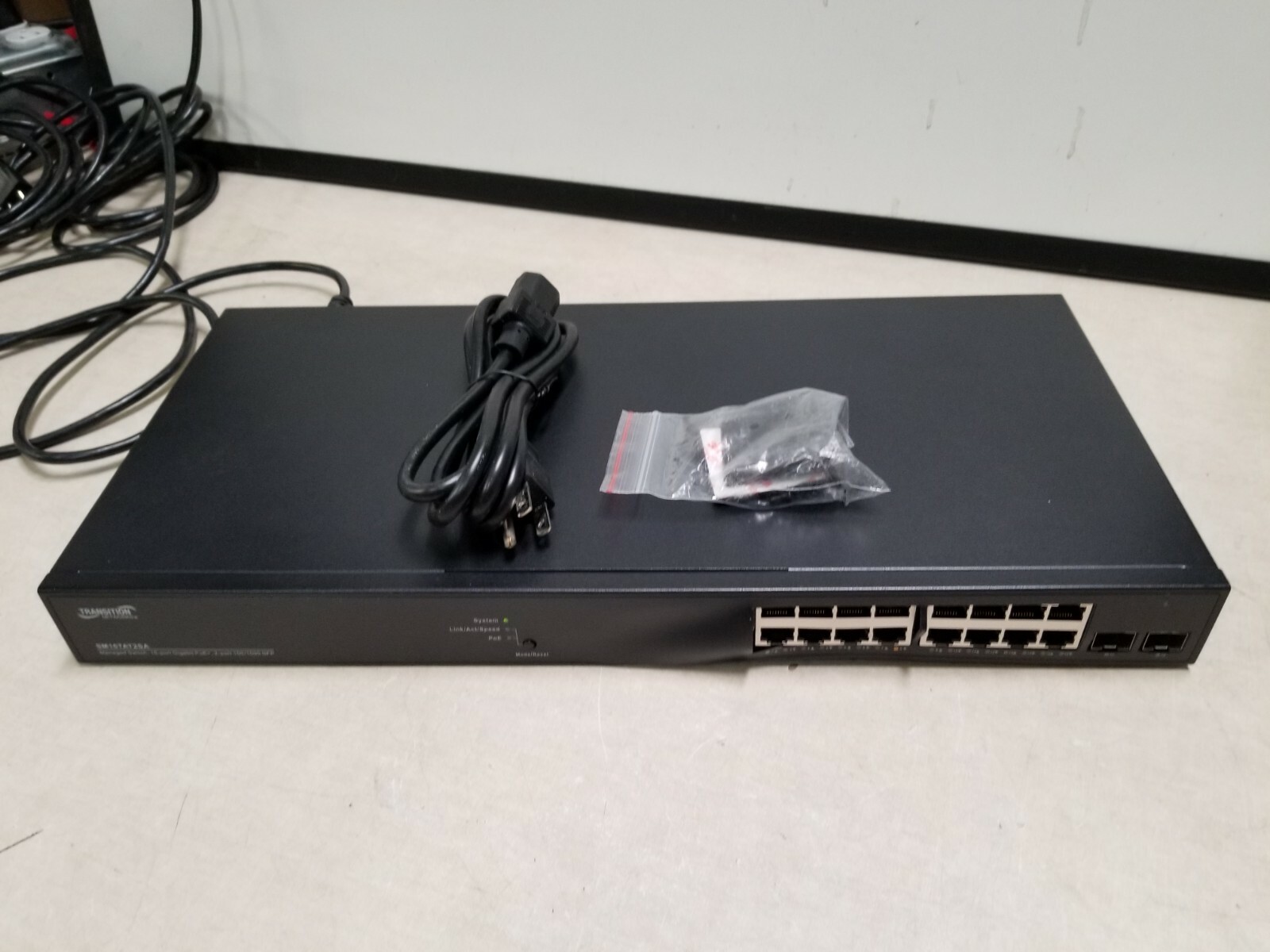 TRANSITION NETWORKS SM16TAT2SA SMART MGD POE+ SWITCH 16PORT read ad