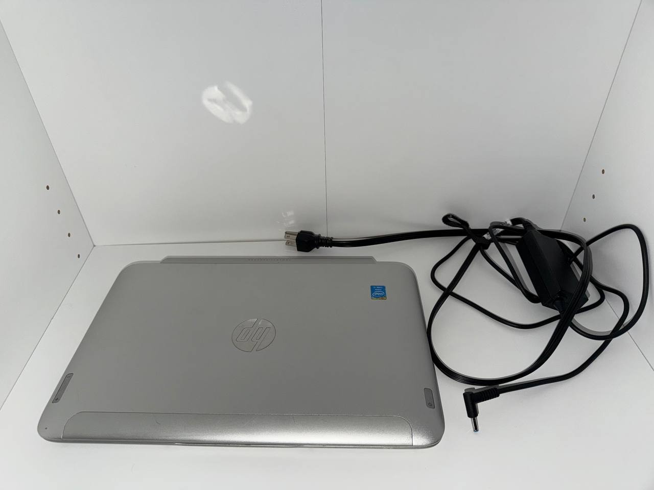 Hp Split 13 X2 13" Laptop / Tablet i5-4202Y, 4GB RAM, 128GB SSD. with accessory