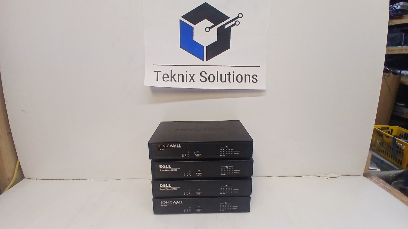 LOT OF 4 Dell SonicWall TZ300 Network Security Appliance, APL28-0B4 *WORKING*