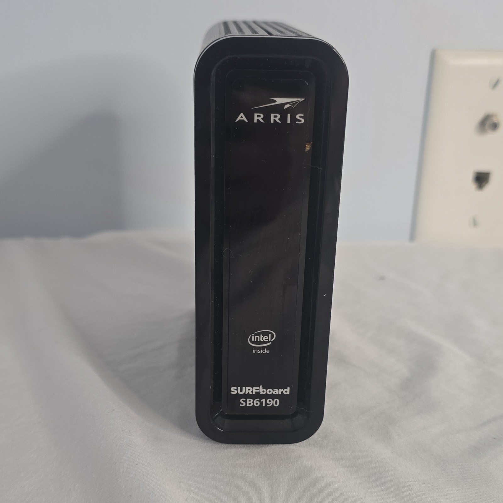 ARRIS SURFboard SB6190 DOCSIS 3.0 Cable Modem 32x8 Comcast Xfinity Spectrum Cox