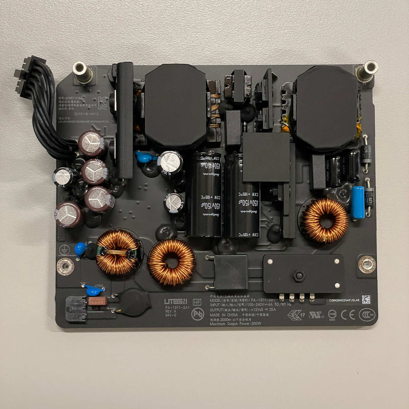Genuine Apple iMac 27" A1419 Series 300W Power Supply PA-1311-2A1 661-7886