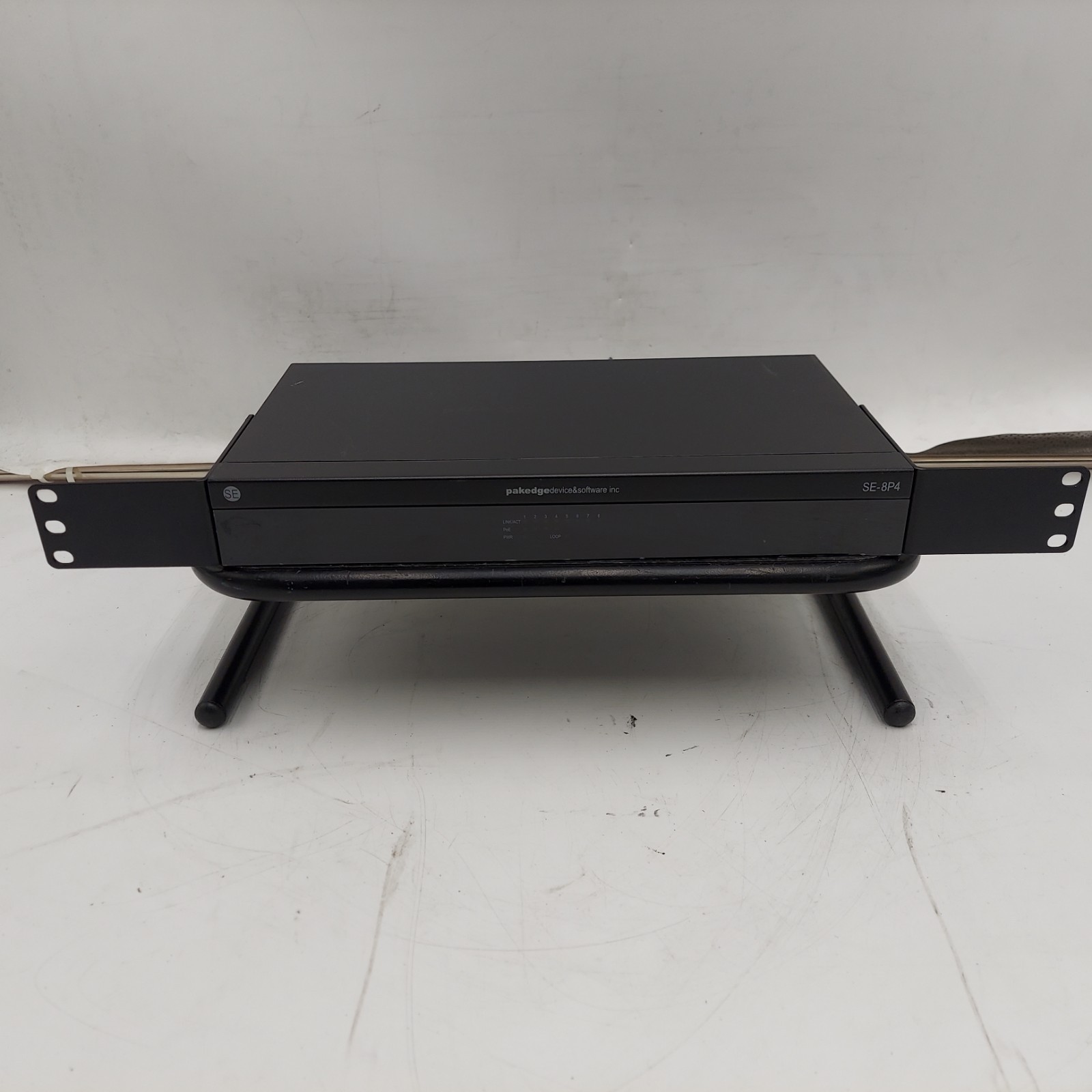 Pakedge SE-8P4 8-Port Gigabit Unmanaged PoE Switch