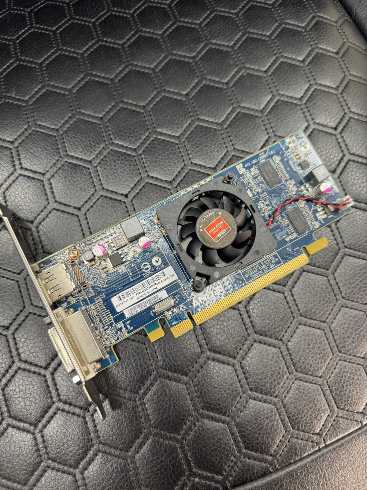 HP 697247-001 AMD RADEON HD7450 GRAPHICS VIDEO CARD DISPLAYPORT