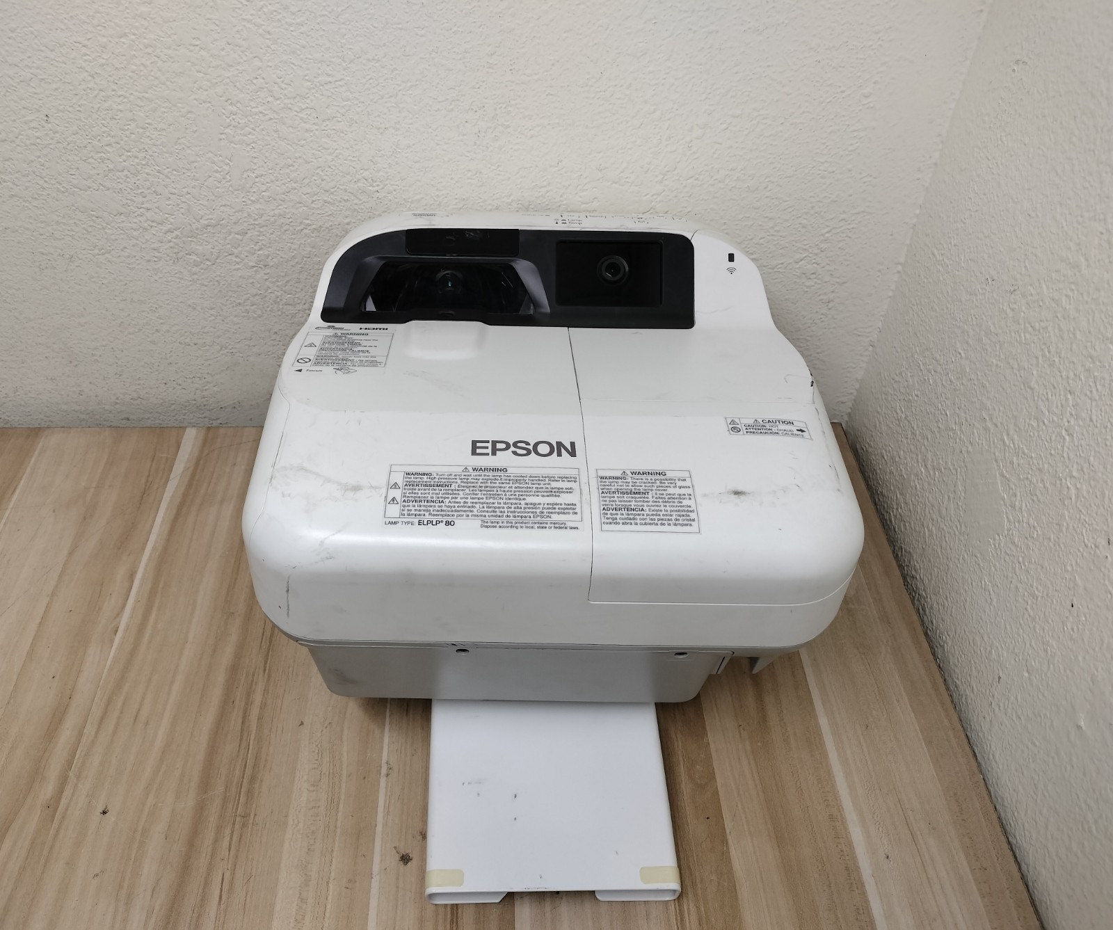 Epson BrightLink 595Wi H599A 3300 Lumens WXGA Ultra Short Throw - 1650 LAMP HRS