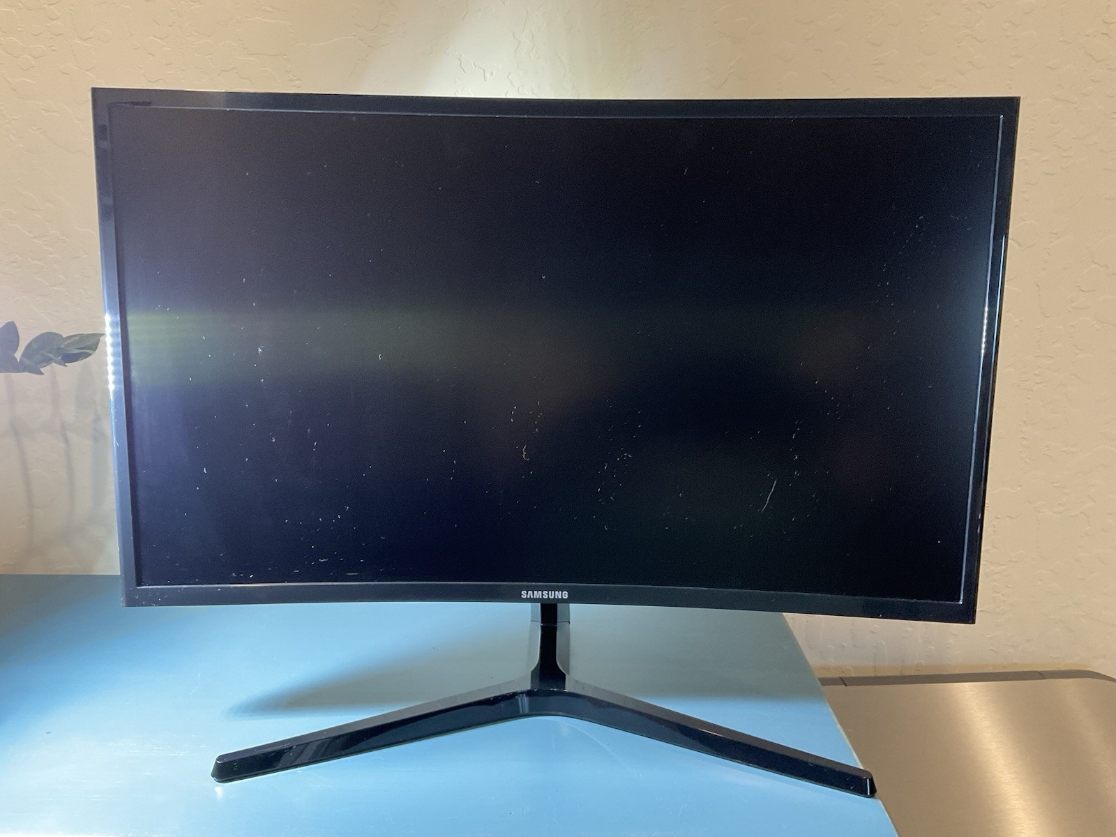 Samsung C27F398 27” Curved Monitor 1080p HDMI DisplayPort - Local Pickup