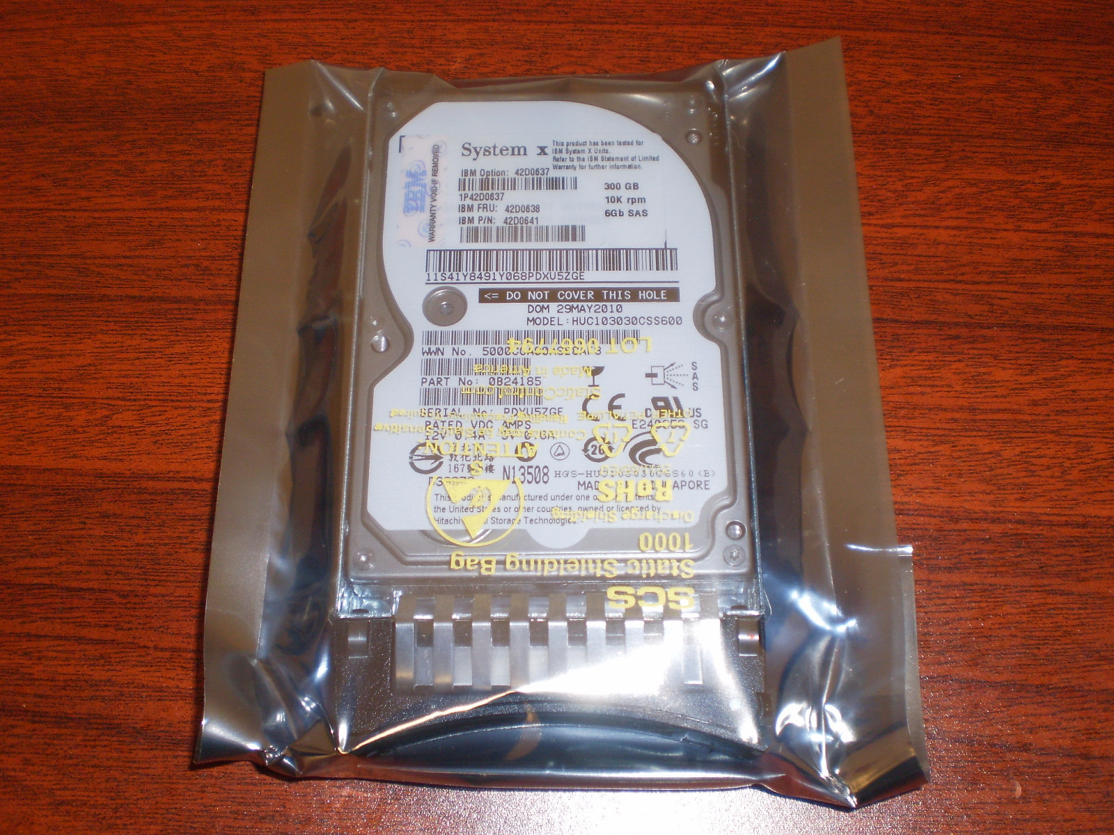42D0638,42D0637,42D0641  IBM 300GB 10K SAS 6G 2.5" SFF-HS HARD DRIVE