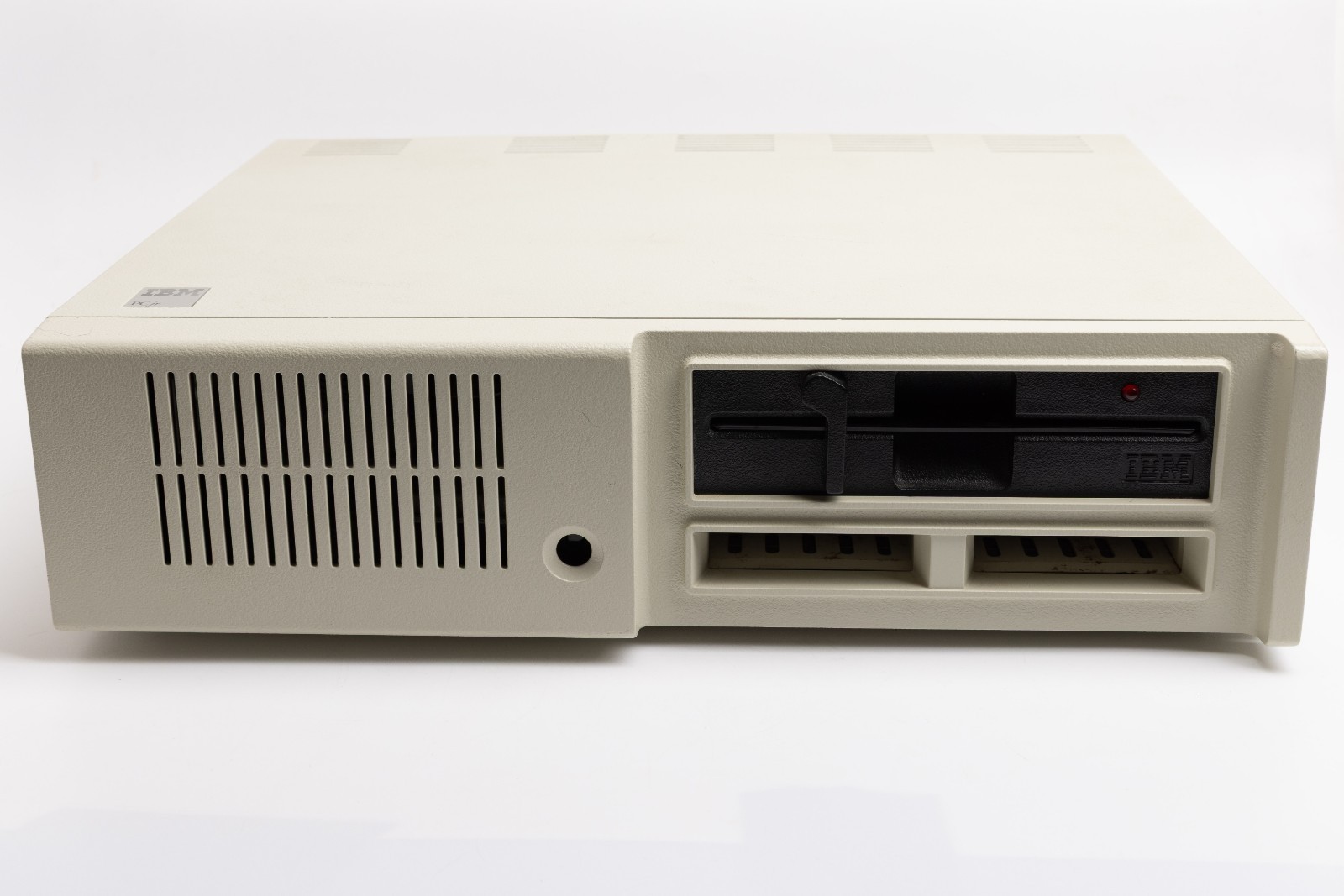 Vintage IBM PC jr Model Computer Untested No Keyboard No power supply