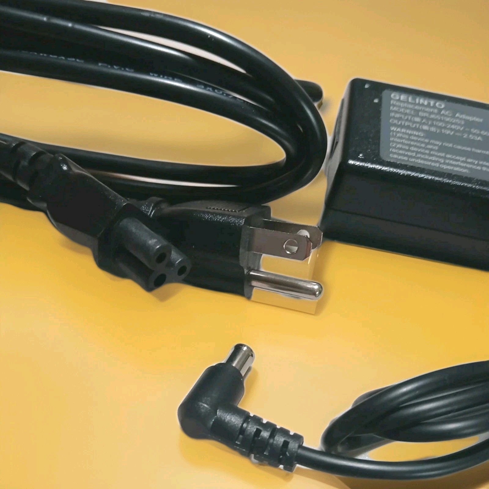 19V 2.53A  AC Adapter Charger 110/240v