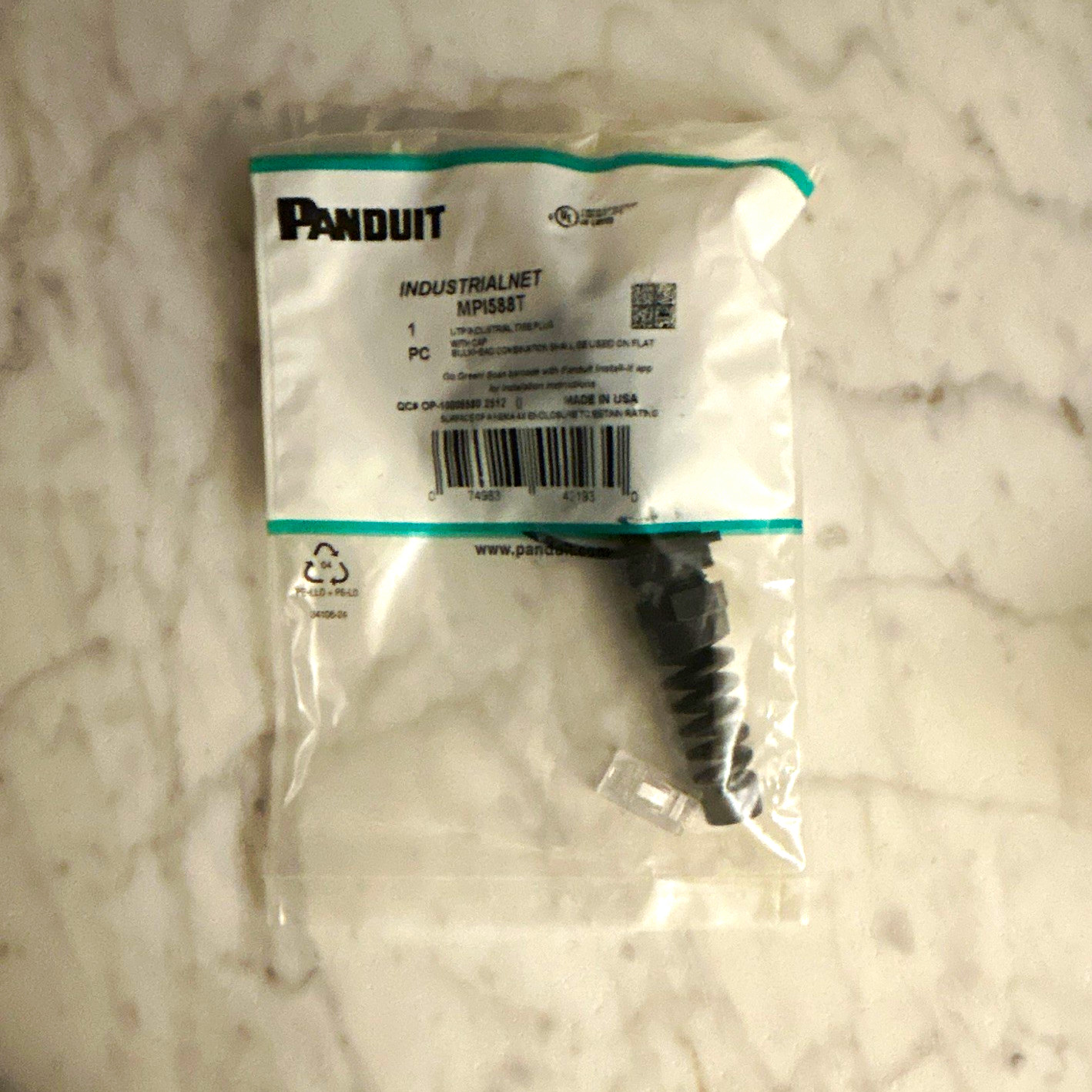 Panduit IndustrialNet RJ45 Male Plug Black Ethernet Networking Connector MP588T