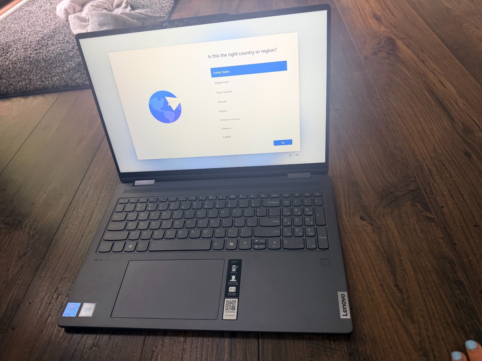 Lenovo Yoga 7i, 16" 2-in-1 Laptop, Intel Ultra 7 155U, 16GB DDR5, 1TB SSD | FHD+